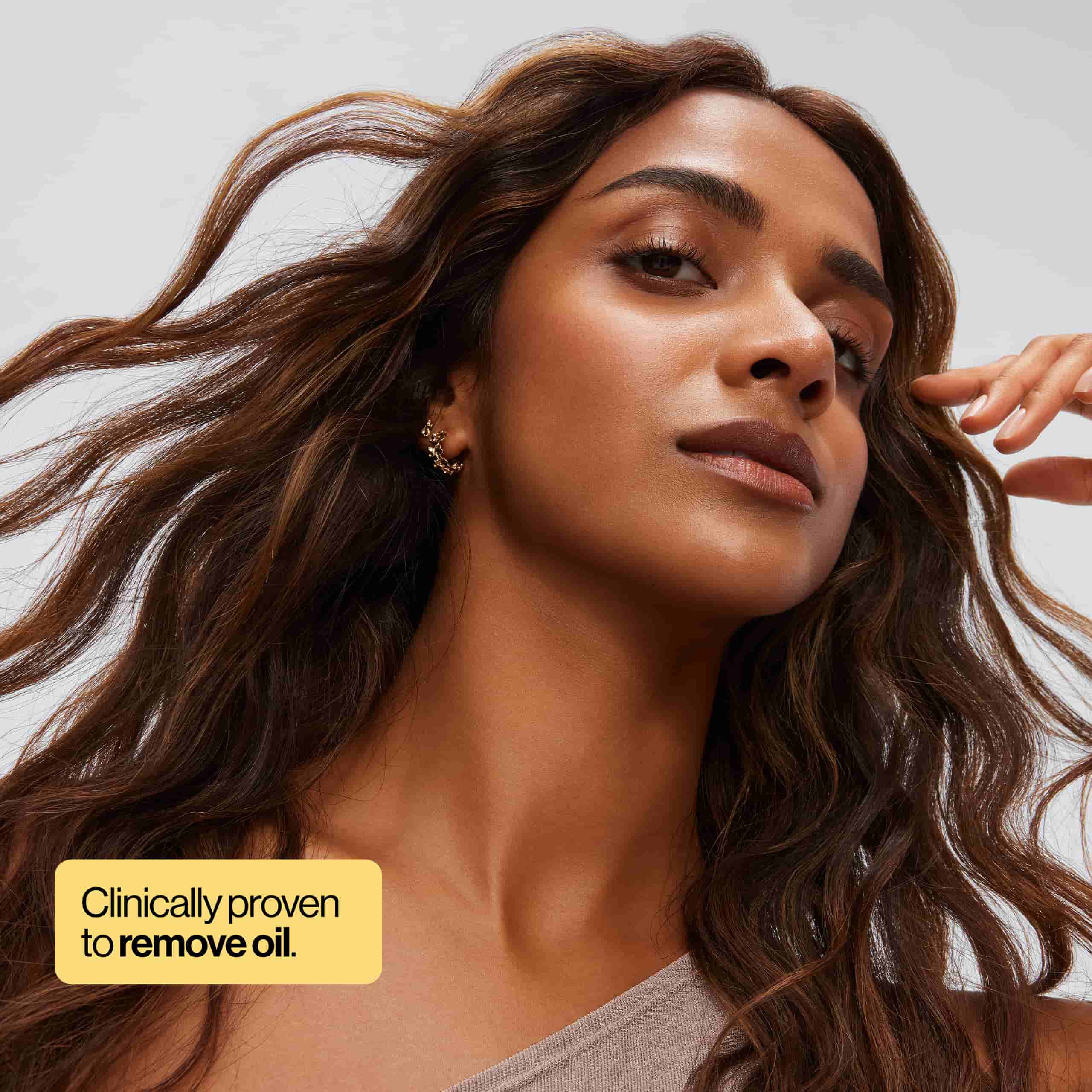 Freshen Up Invisible Dry Shampoo Warm Vanilla Scent Clinical Claim 